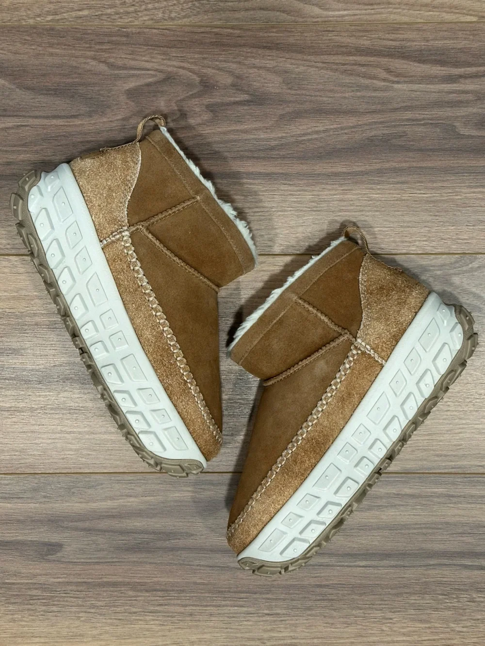 Ugg Venture Daze Ultra Mini Boot Platform in Chestnut Size Women’s 10